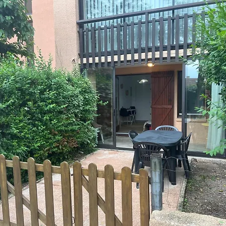 T2 Les Patios De La Cyprien Daire *